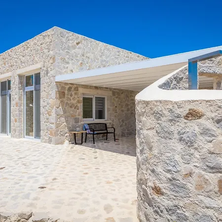 Apartment Milo Stone Zefiría