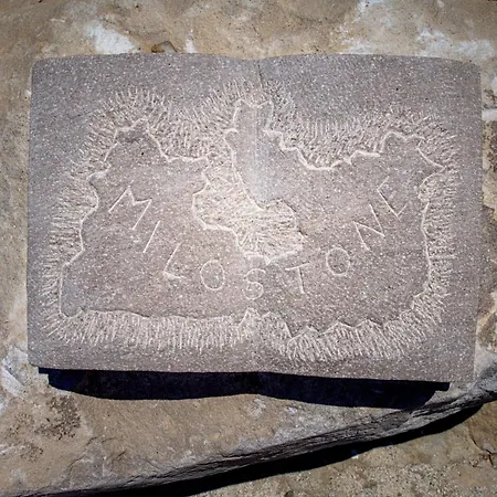 Milo Stone * Zefiría