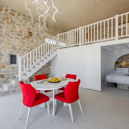 Milo Stone Apartament *